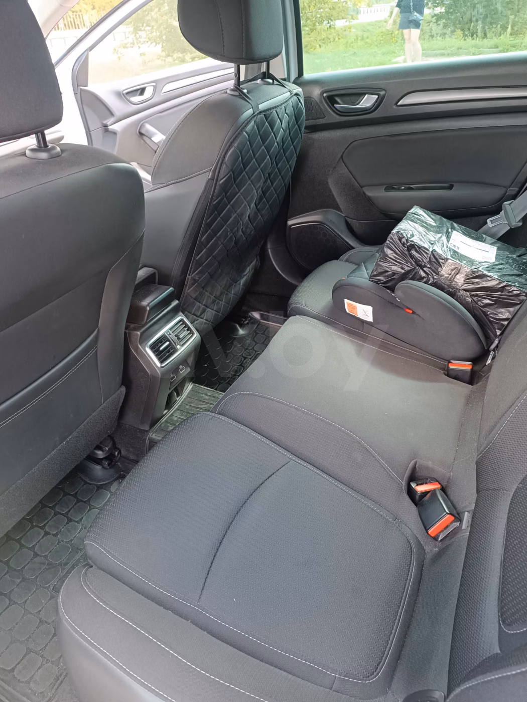 Renault Megane фото 9