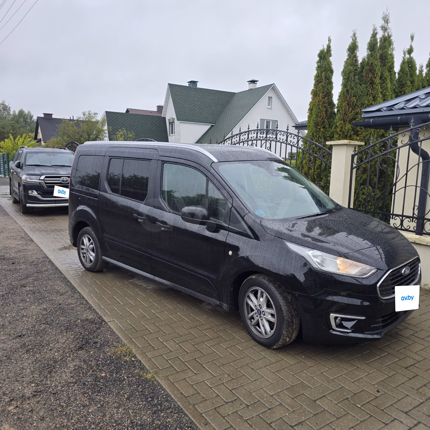 Ford Tourneo Connect фото 2