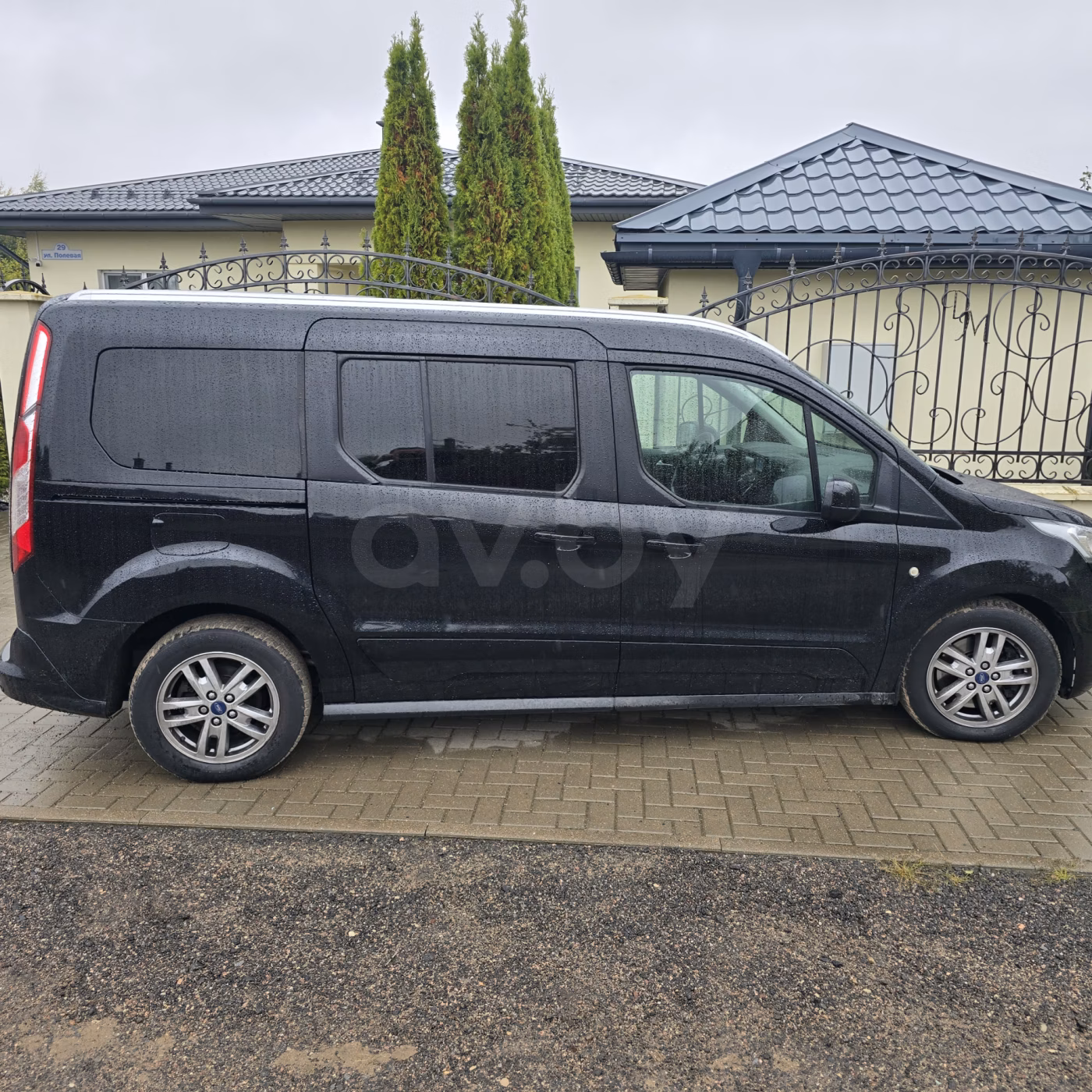 Ford Tourneo Connect фото 6