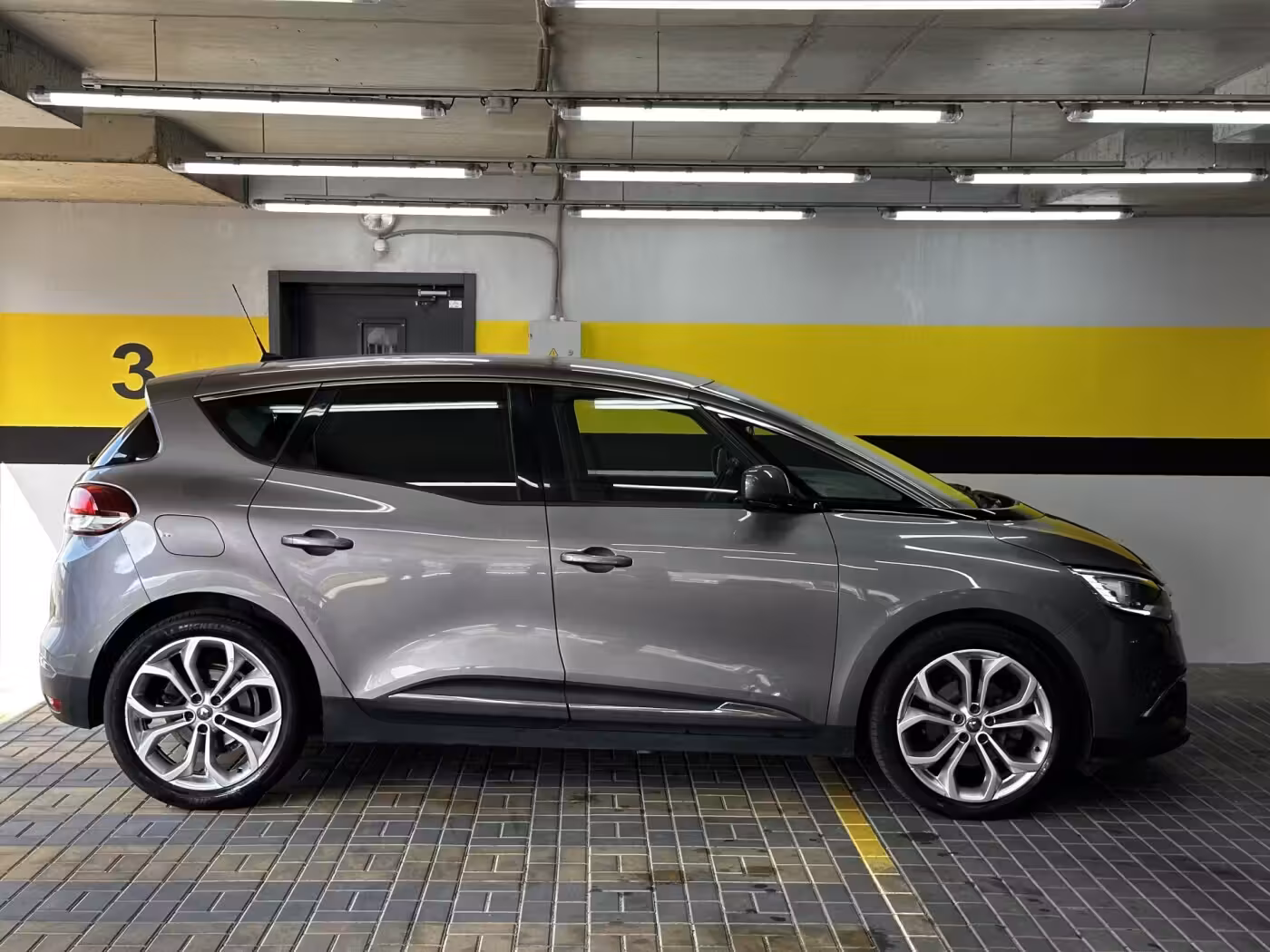 Renault Scenic фото 8
