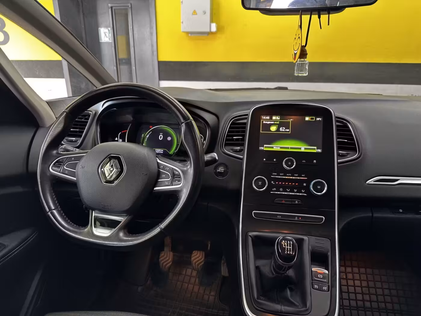 Renault Scenic фото 10