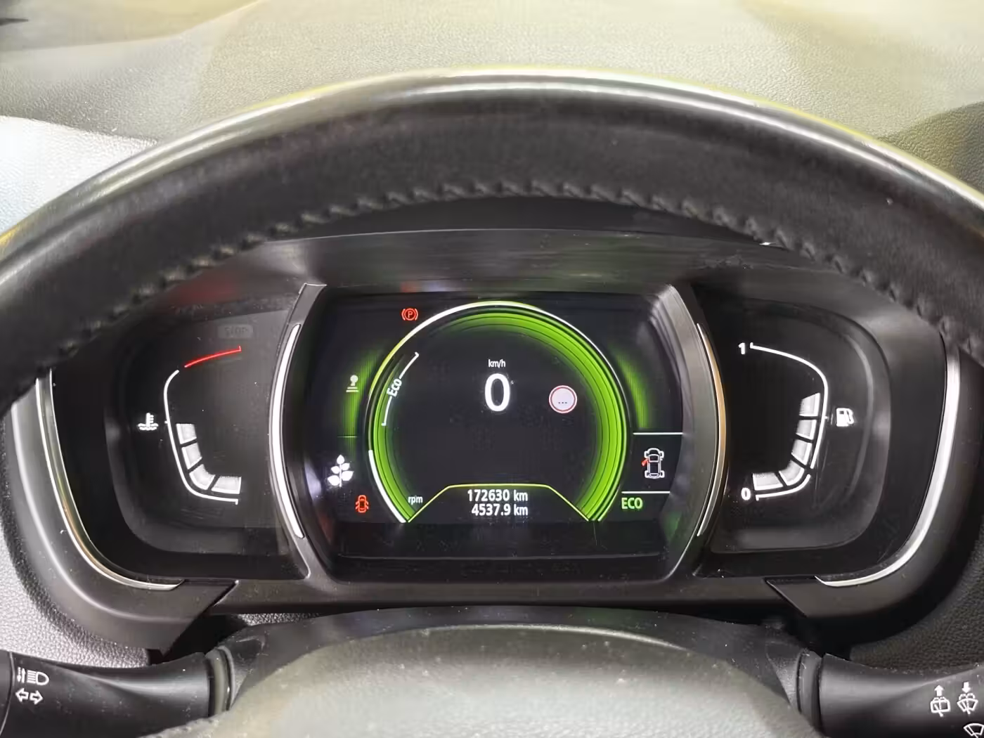 Renault Scenic фото 11