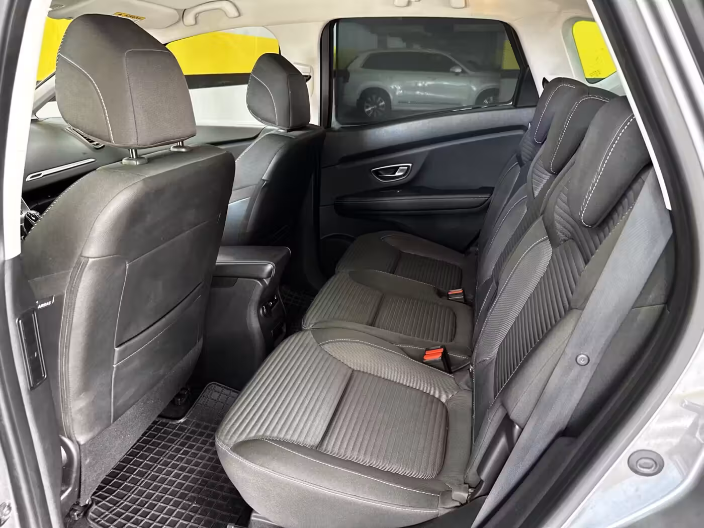 Renault Scenic фото 15