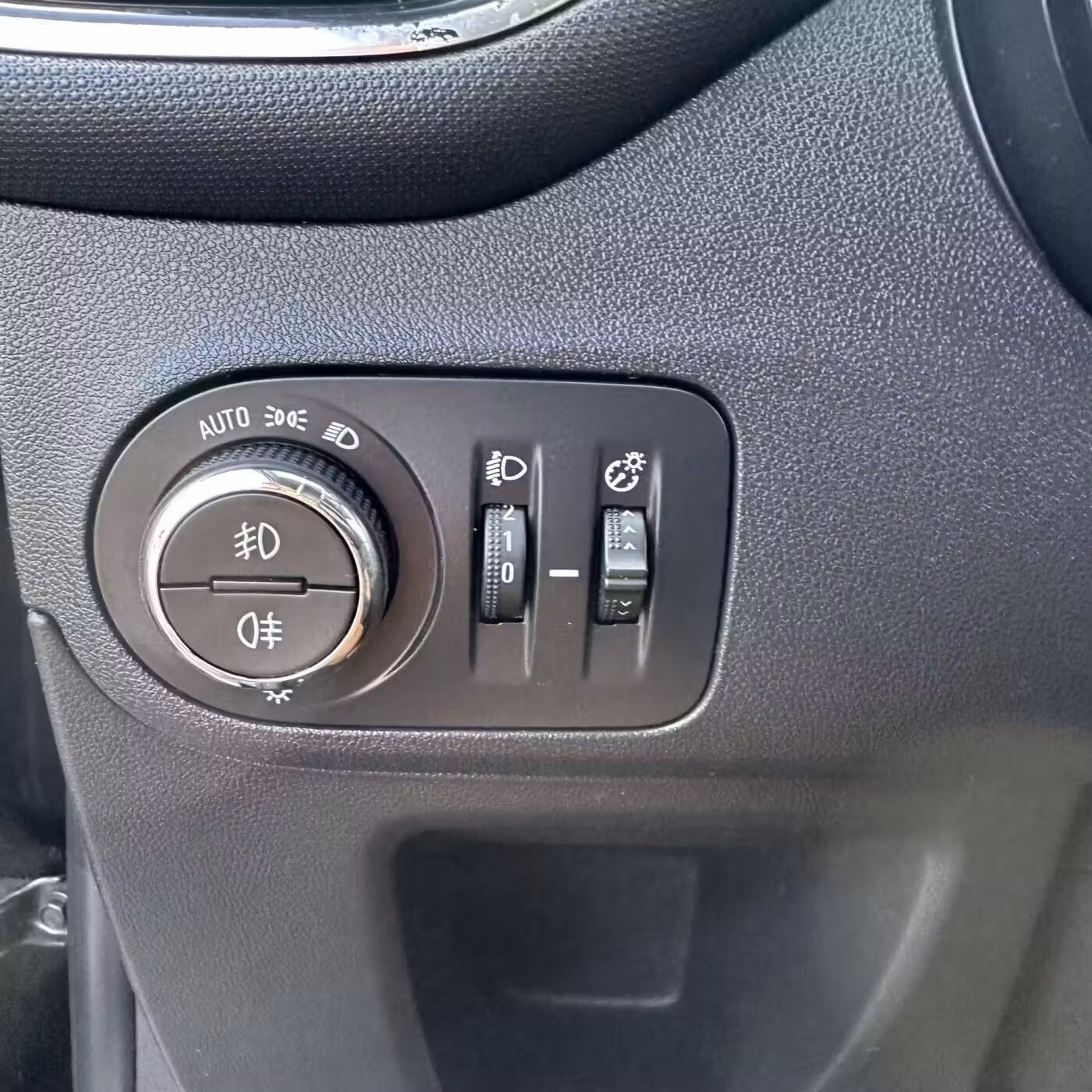 Opel Crossland X фото 14