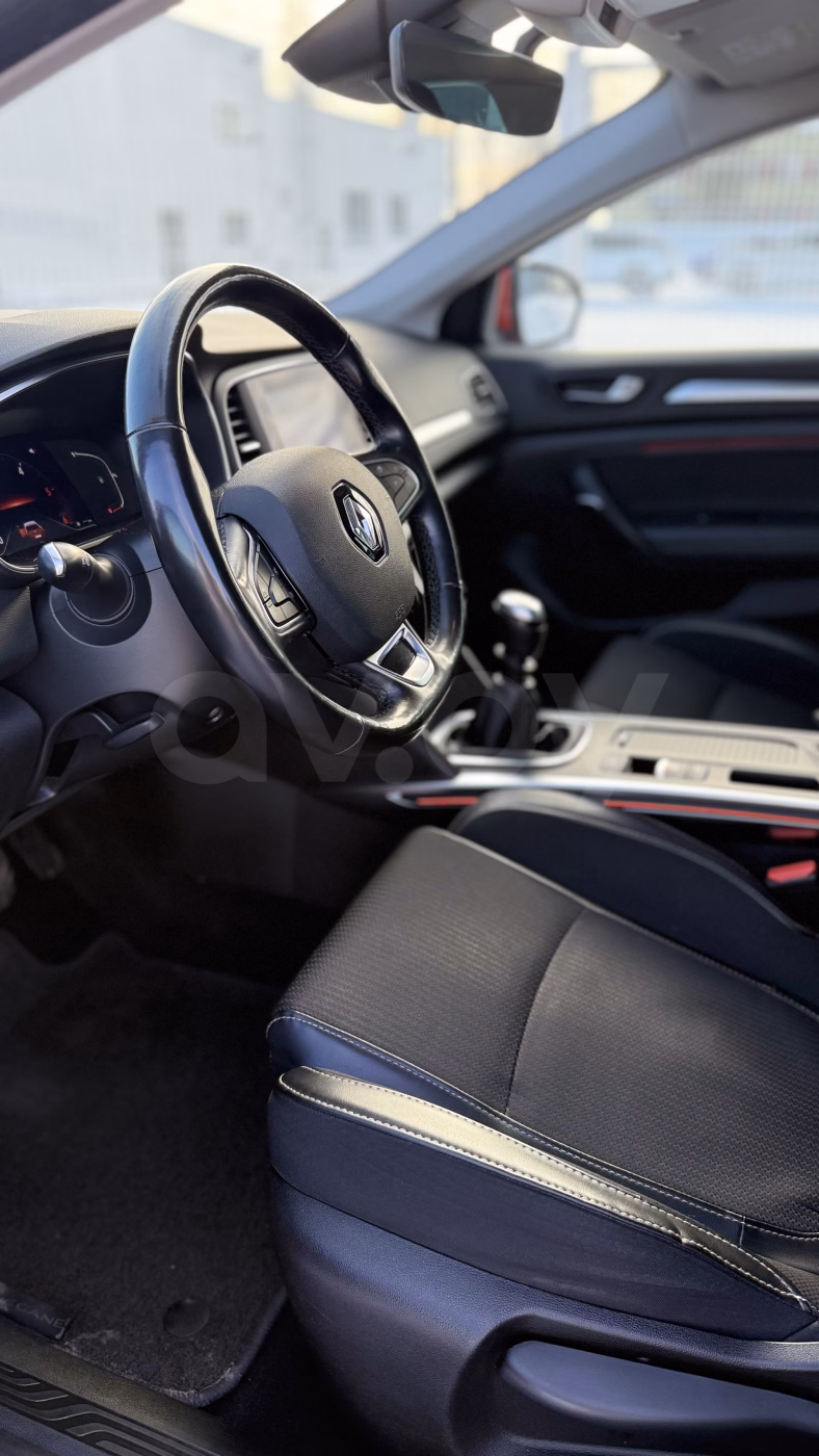 Renault Megane фото 16
