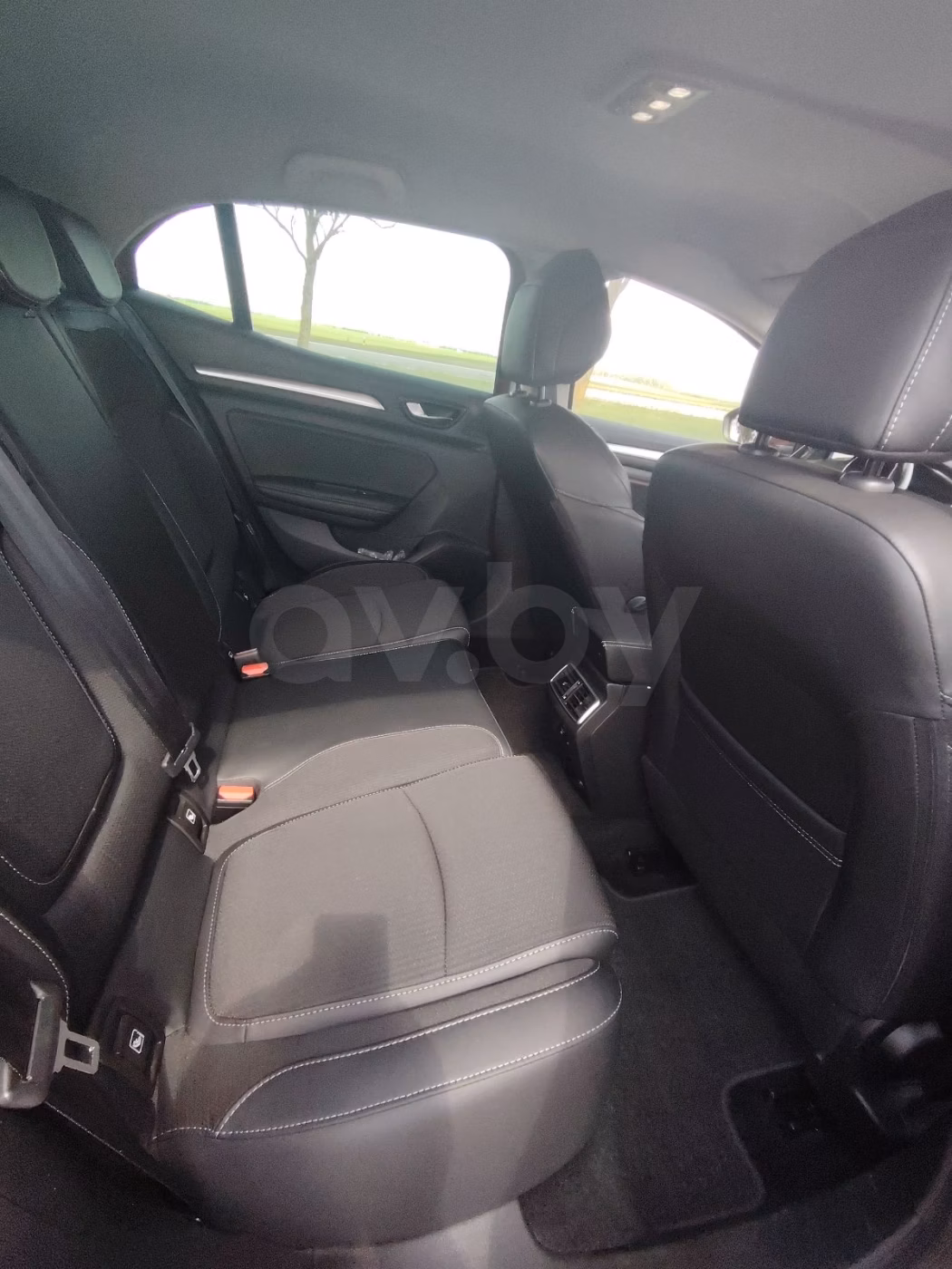 Renault Megane фото 18
