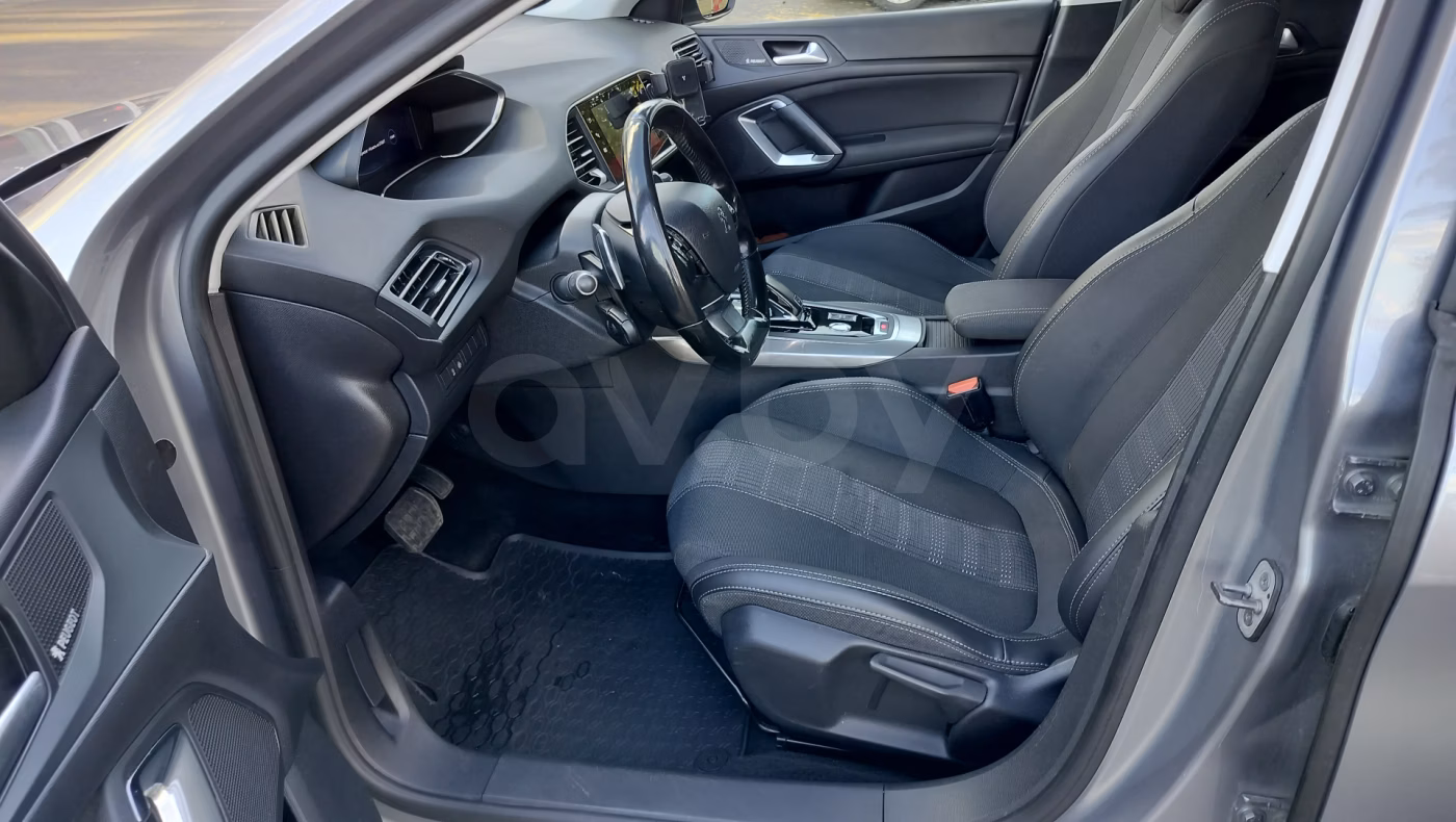 Peugeot 308 фото 9