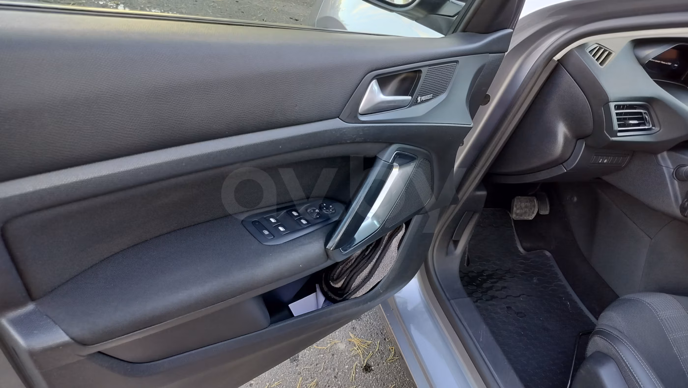 Peugeot 308 фото 11