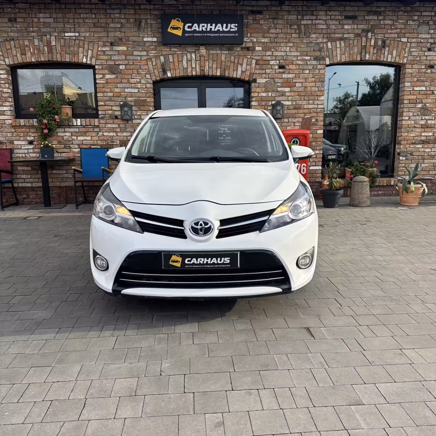 Toyota Verso фото 2