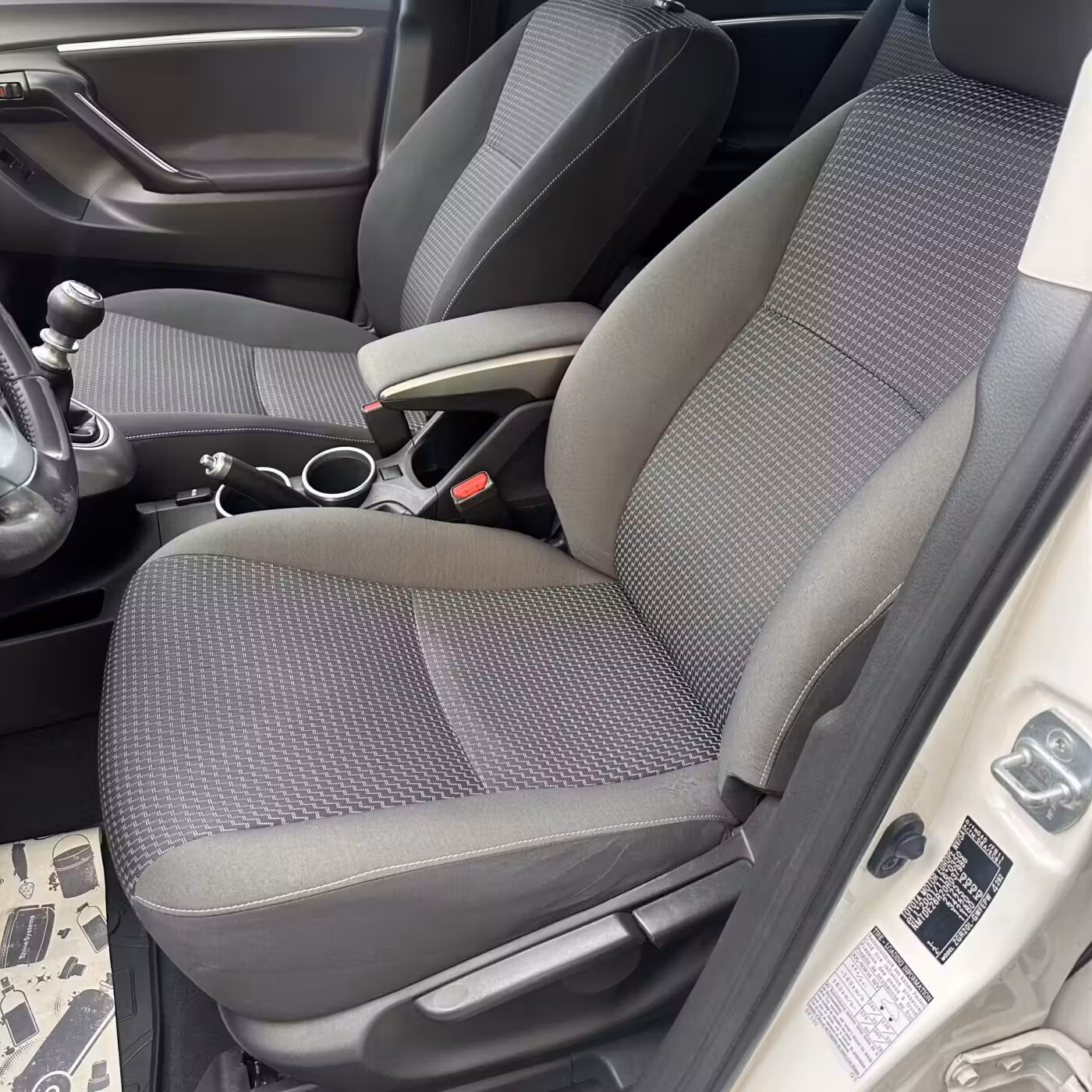 Toyota Verso фото 10