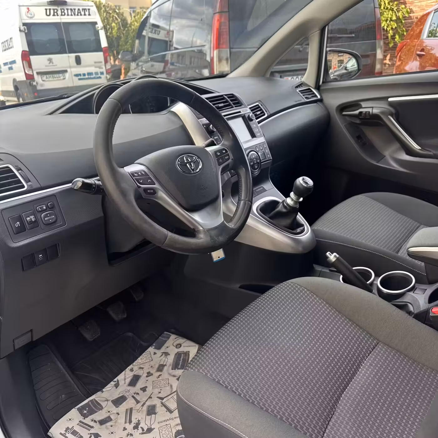 Toyota Verso фото 11