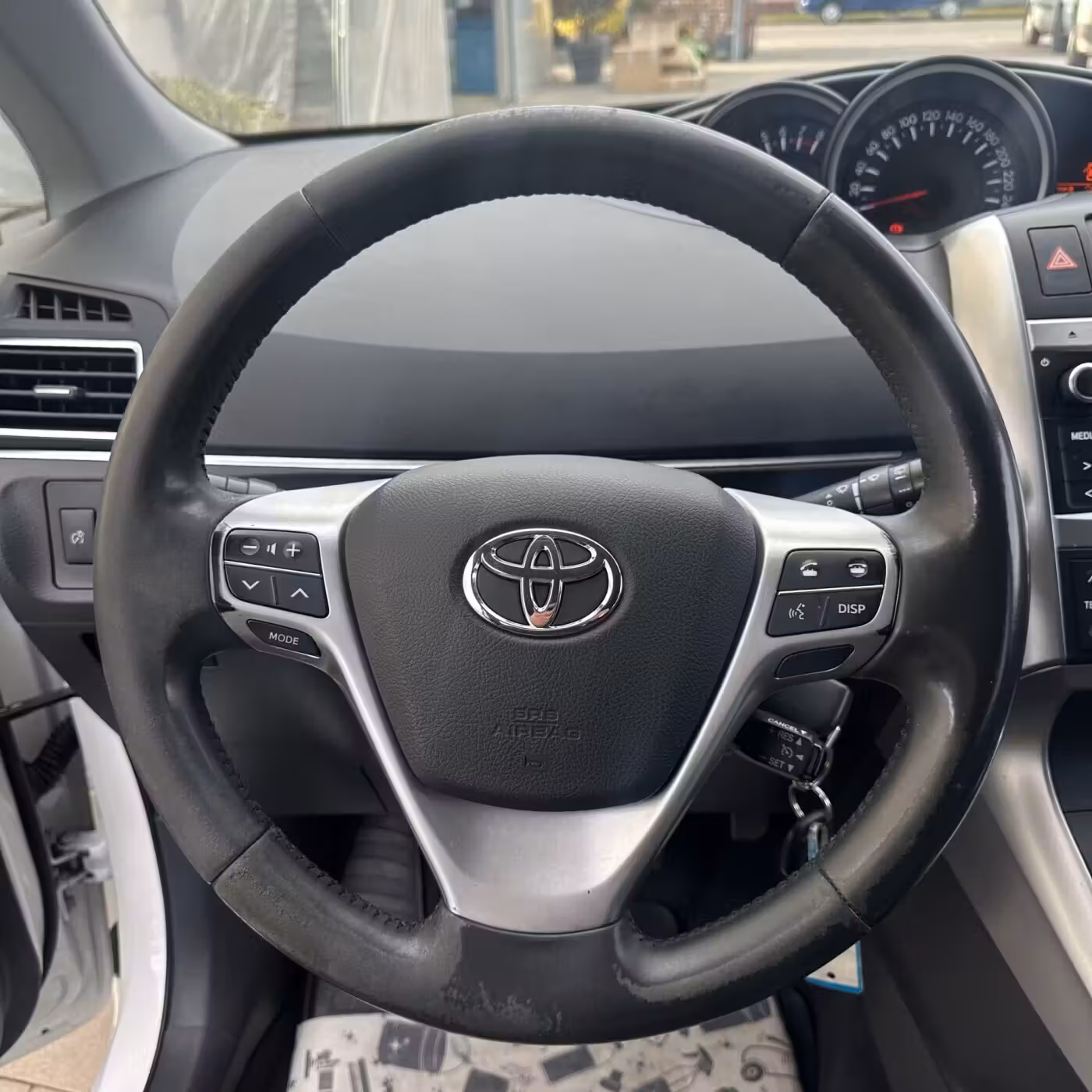 Toyota Verso фото 12