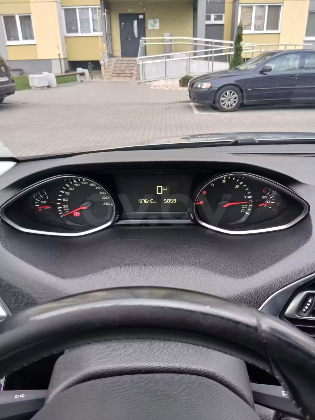 Peugeot 308 фото 9