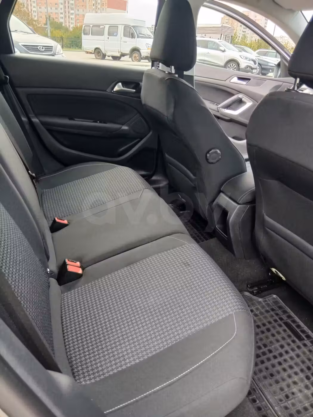 Peugeot 308 фото 10