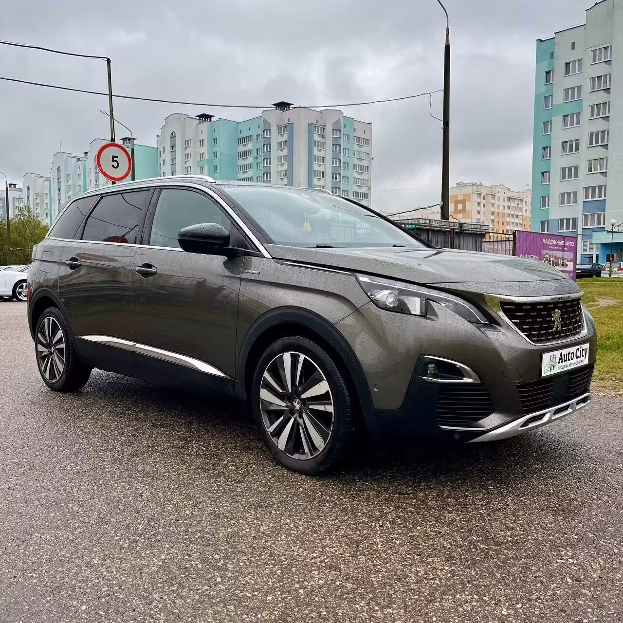 Peugeot 5008 фото 3
