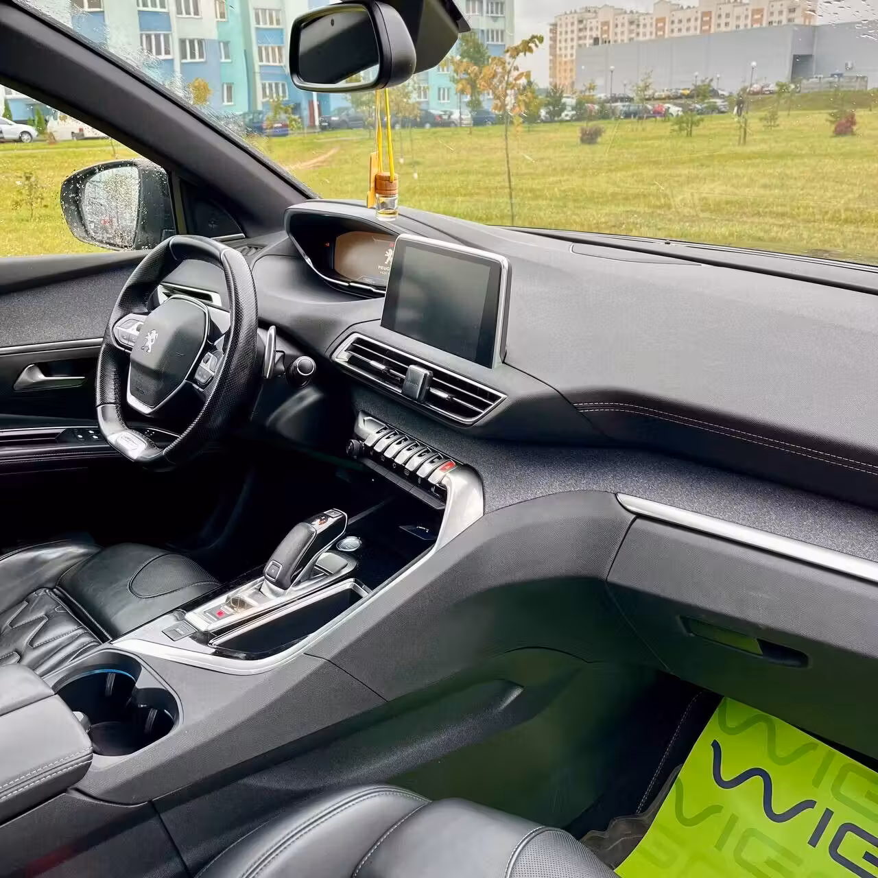 Peugeot 5008 фото 8