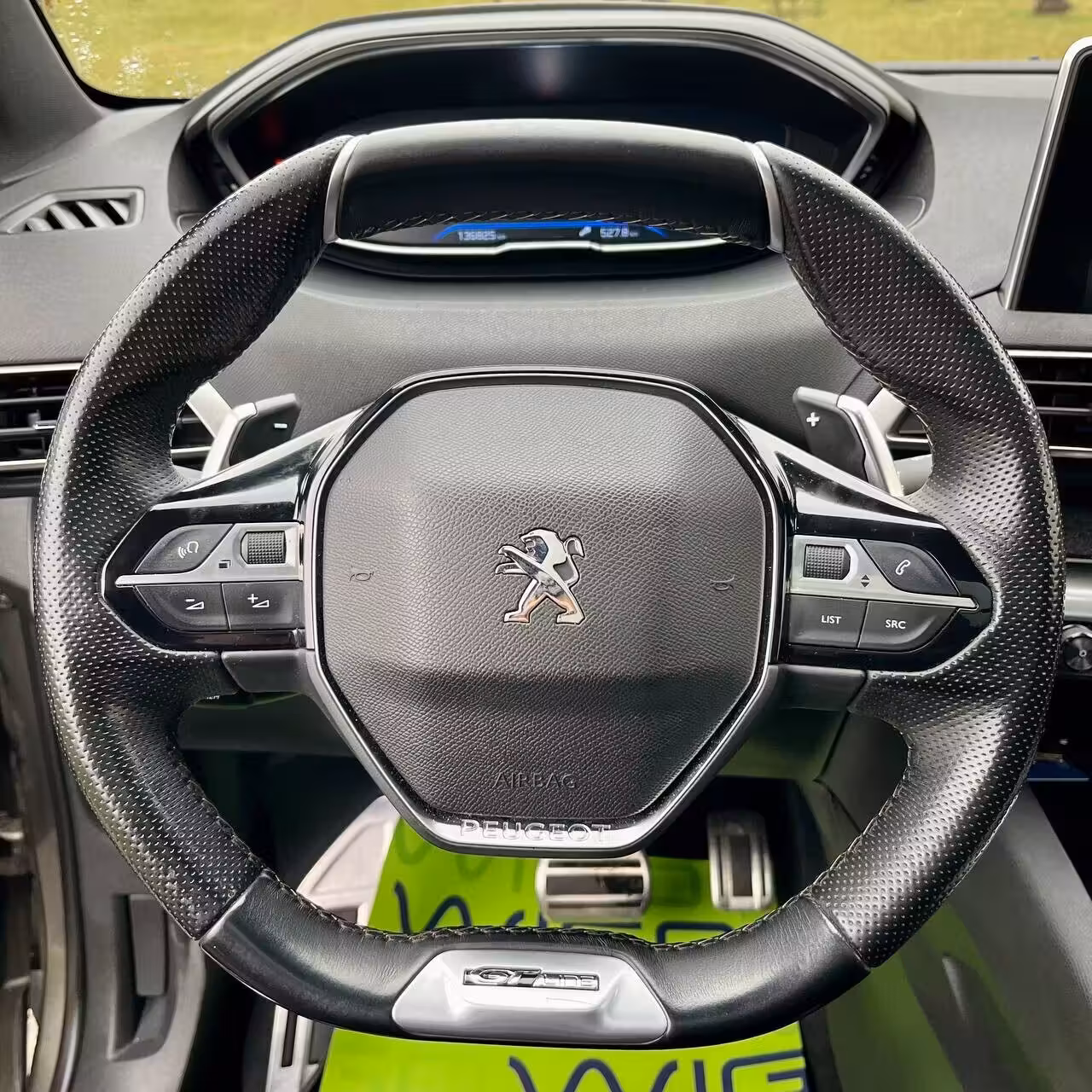 Peugeot 5008 фото 11