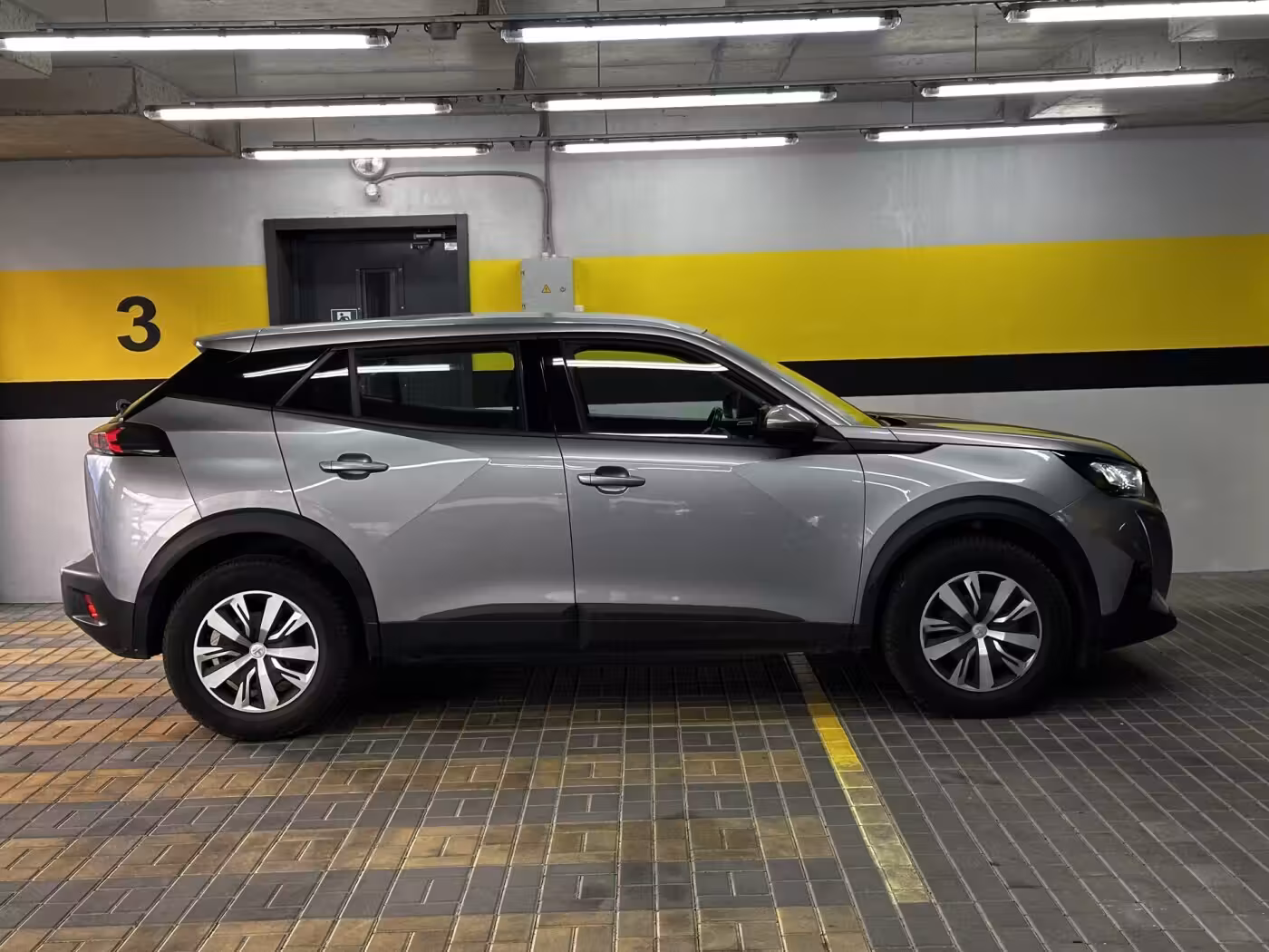 Peugeot 2008 фото 8