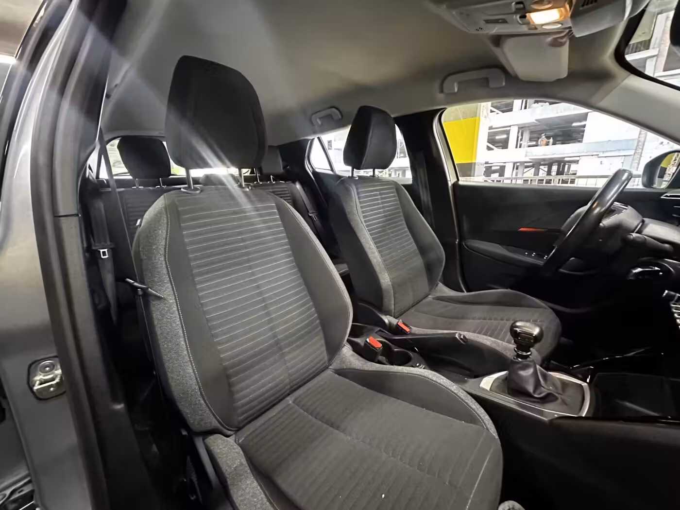 Peugeot 2008 фото 14