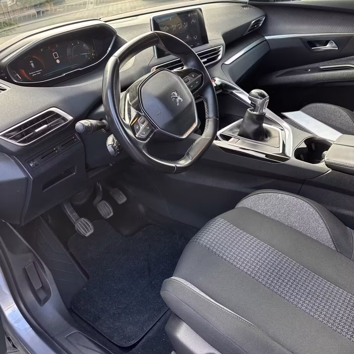 Peugeot 3008 фото 10
