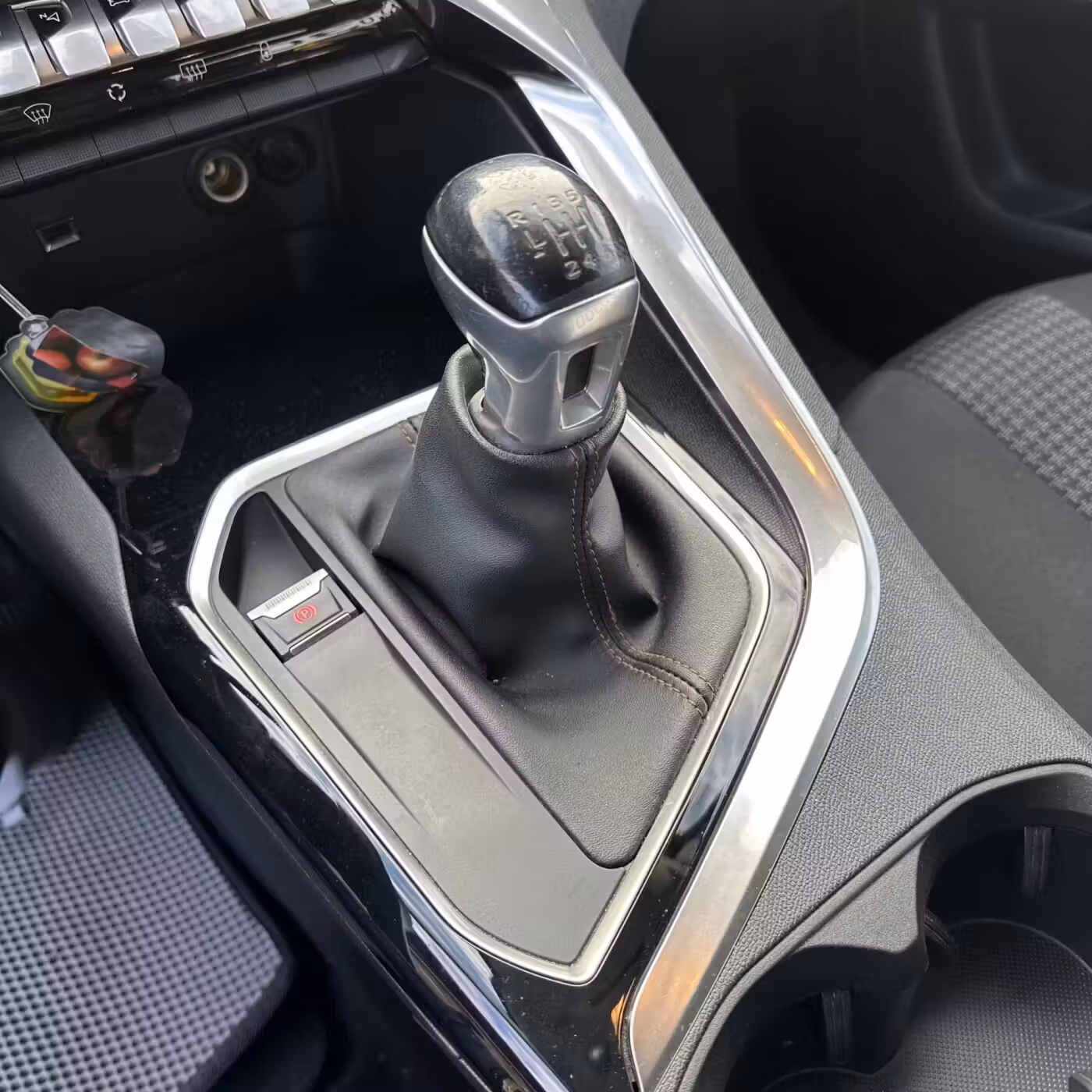 Peugeot 3008 фото 13