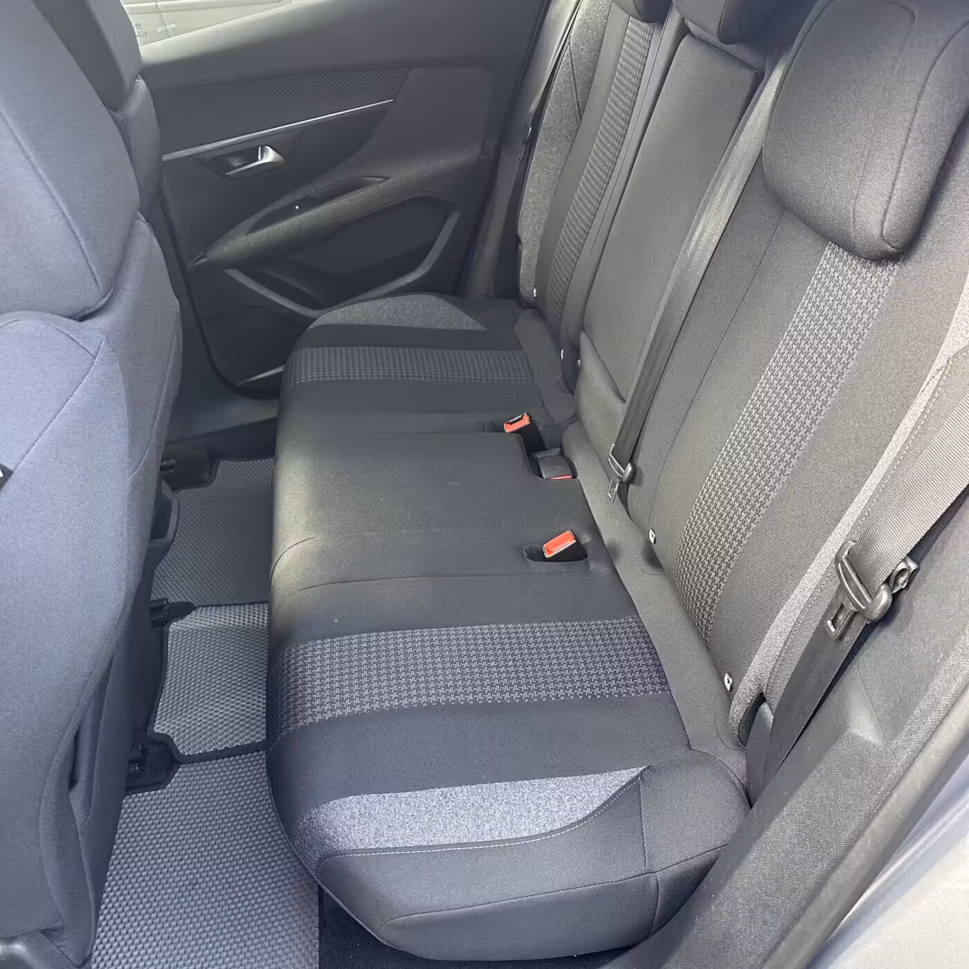 Peugeot 3008 фото 18