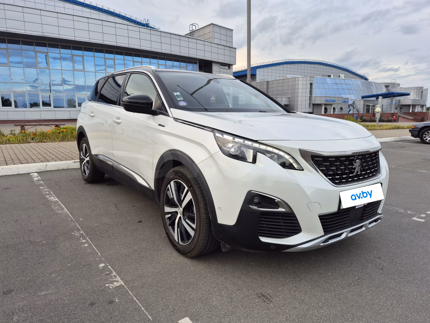 Peugeot 5008 фото 3