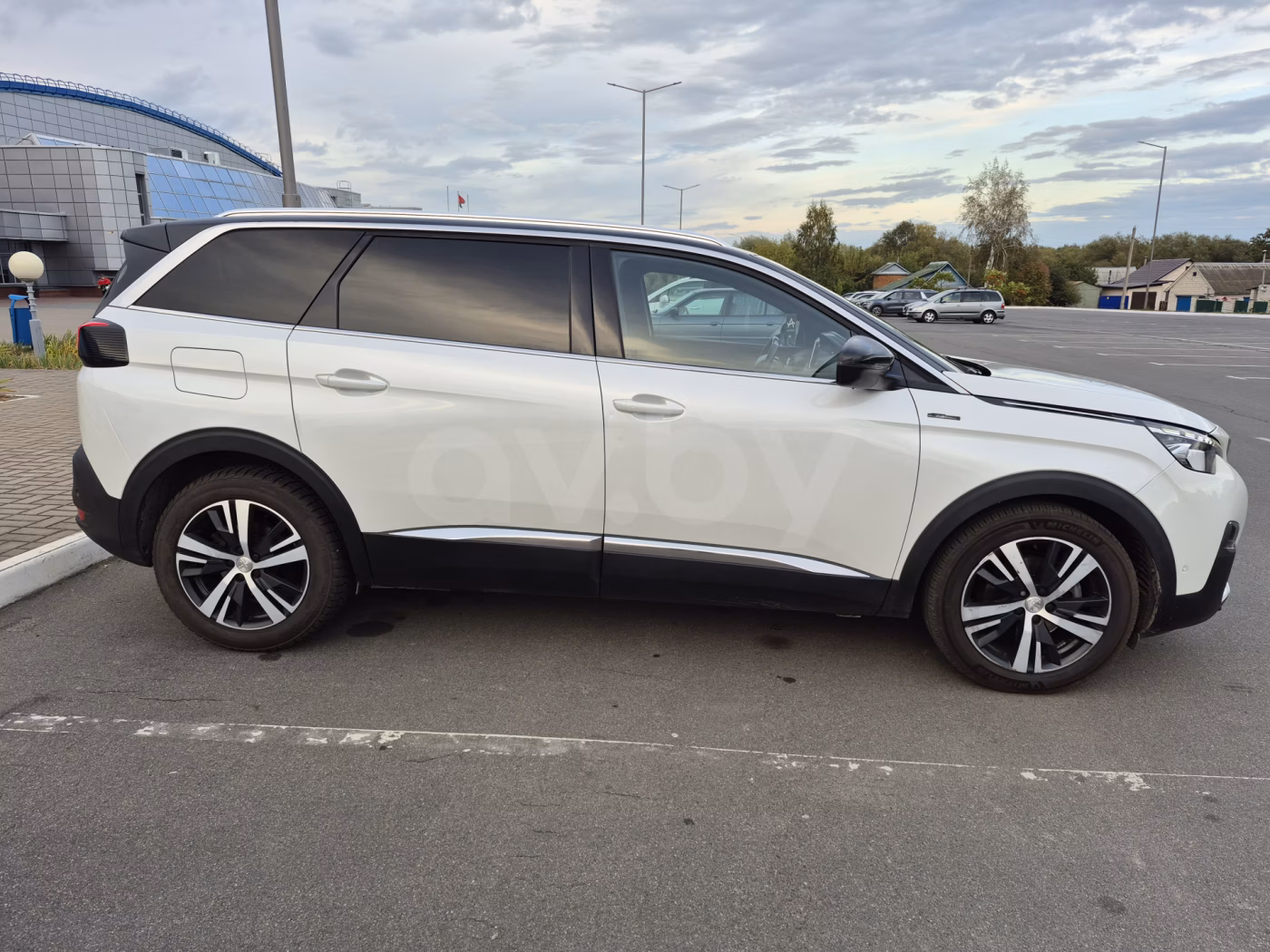 Peugeot 5008 фото 4