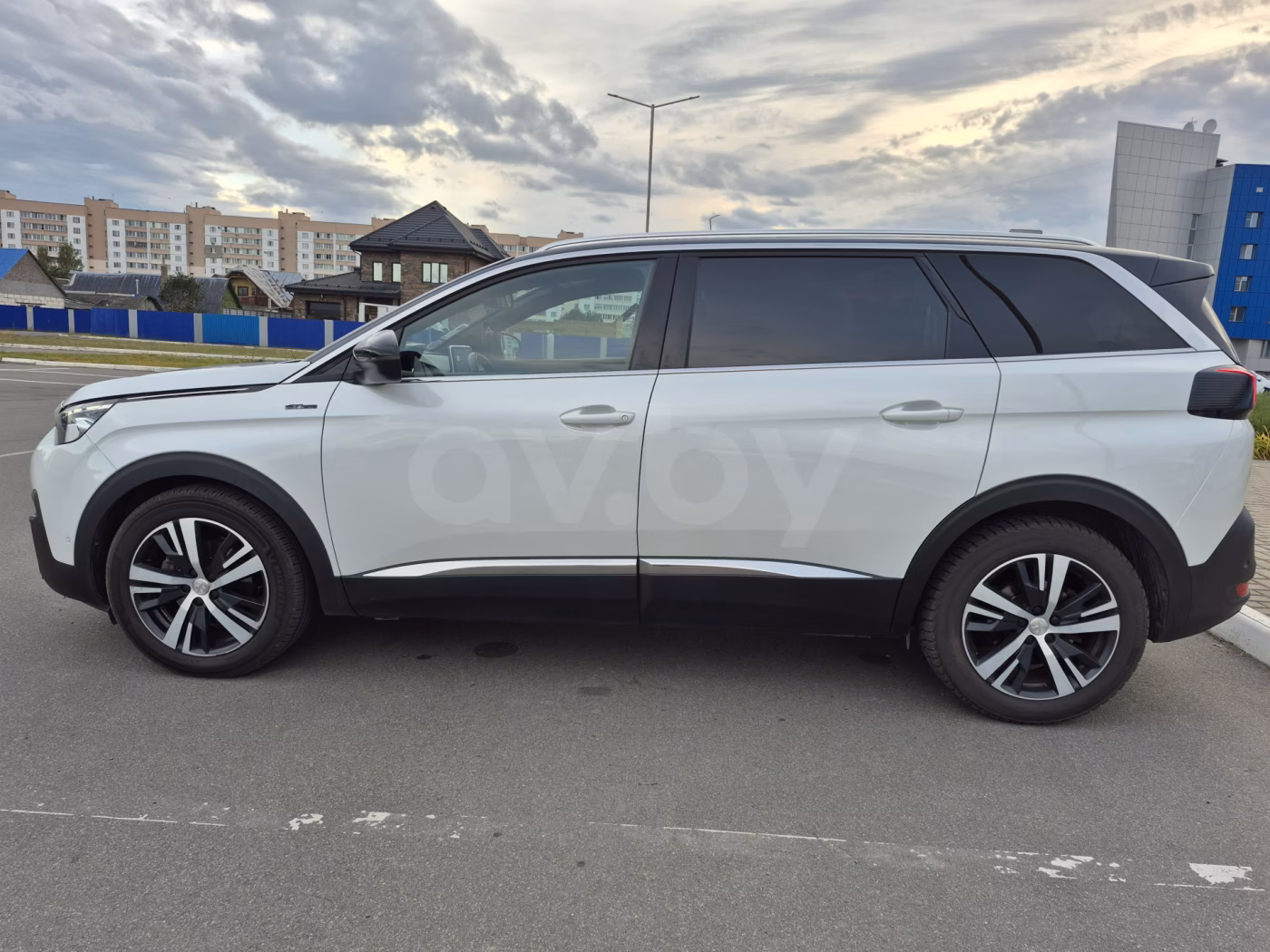Peugeot 5008 фото 9