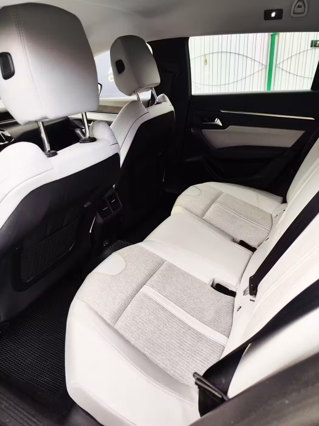 Peugeot 508 фото 15