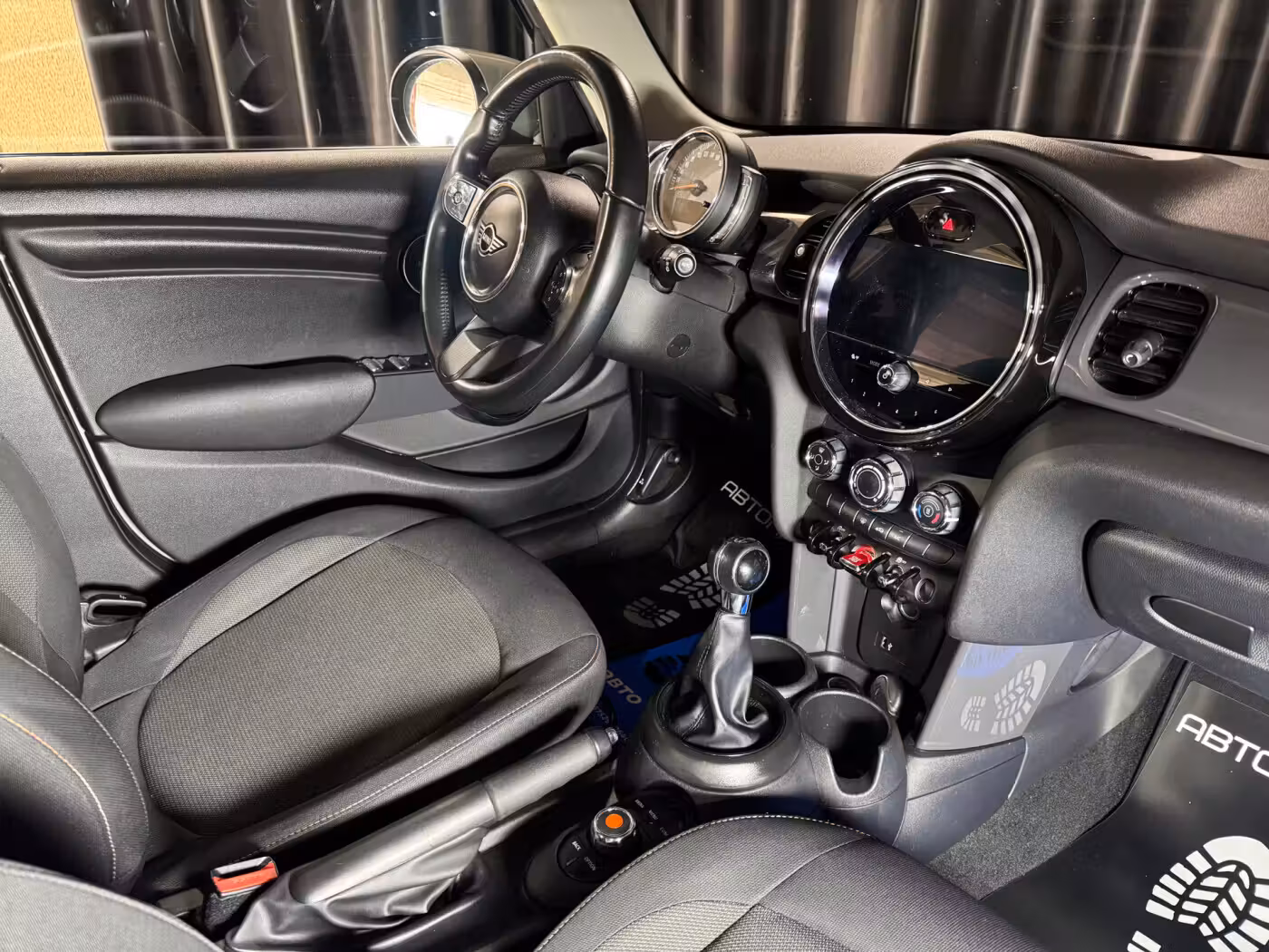 MINI Hatch фото 10