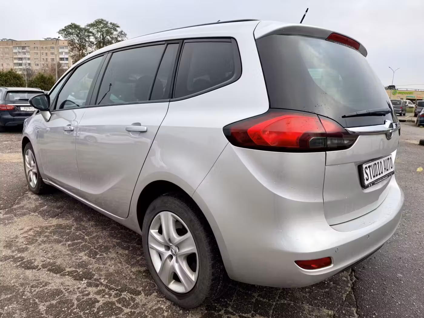 Opel Zafira фото 8