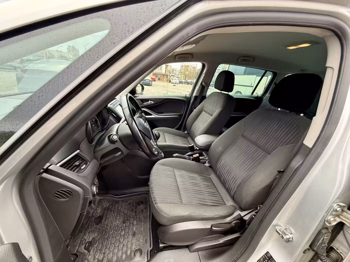 Opel Zafira фото 16