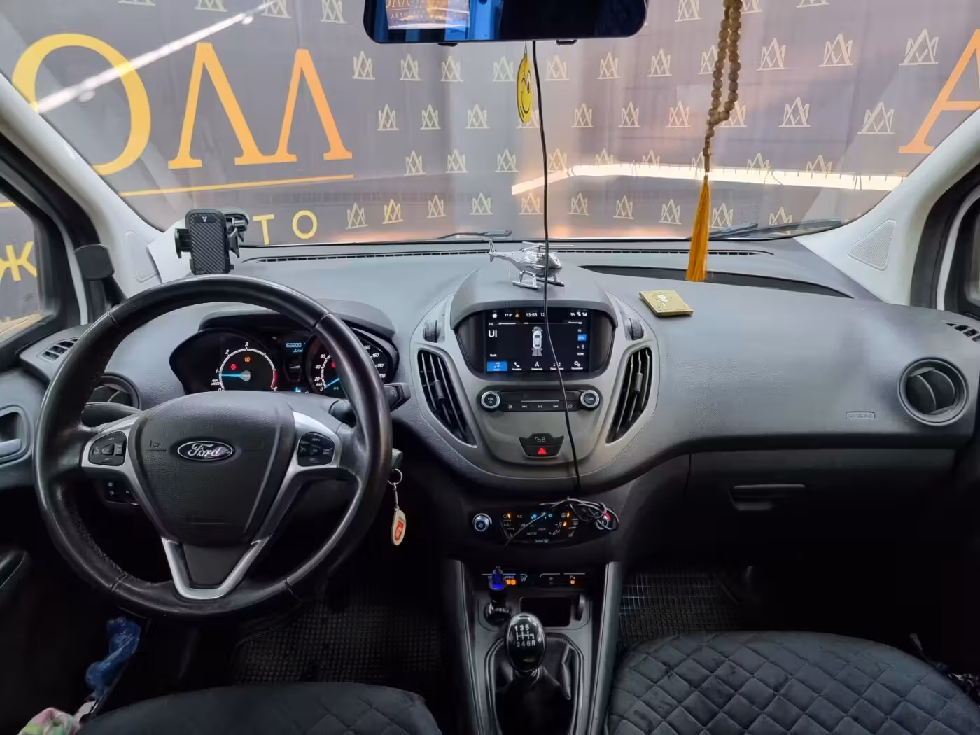 Ford Tourneo Courier фото 9
