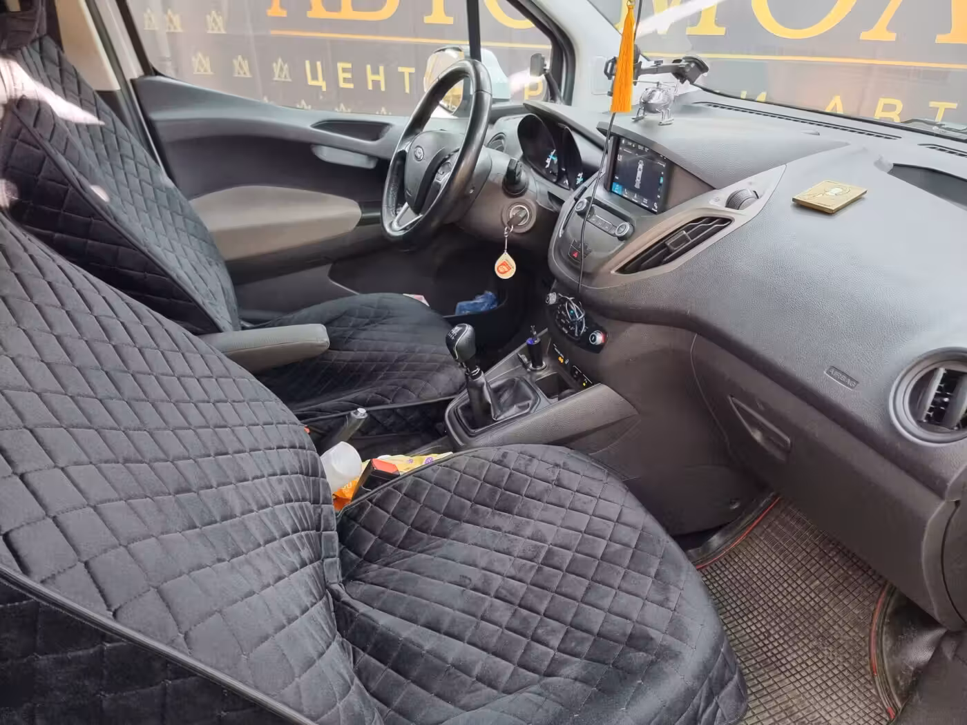 Ford Tourneo Courier фото 19
