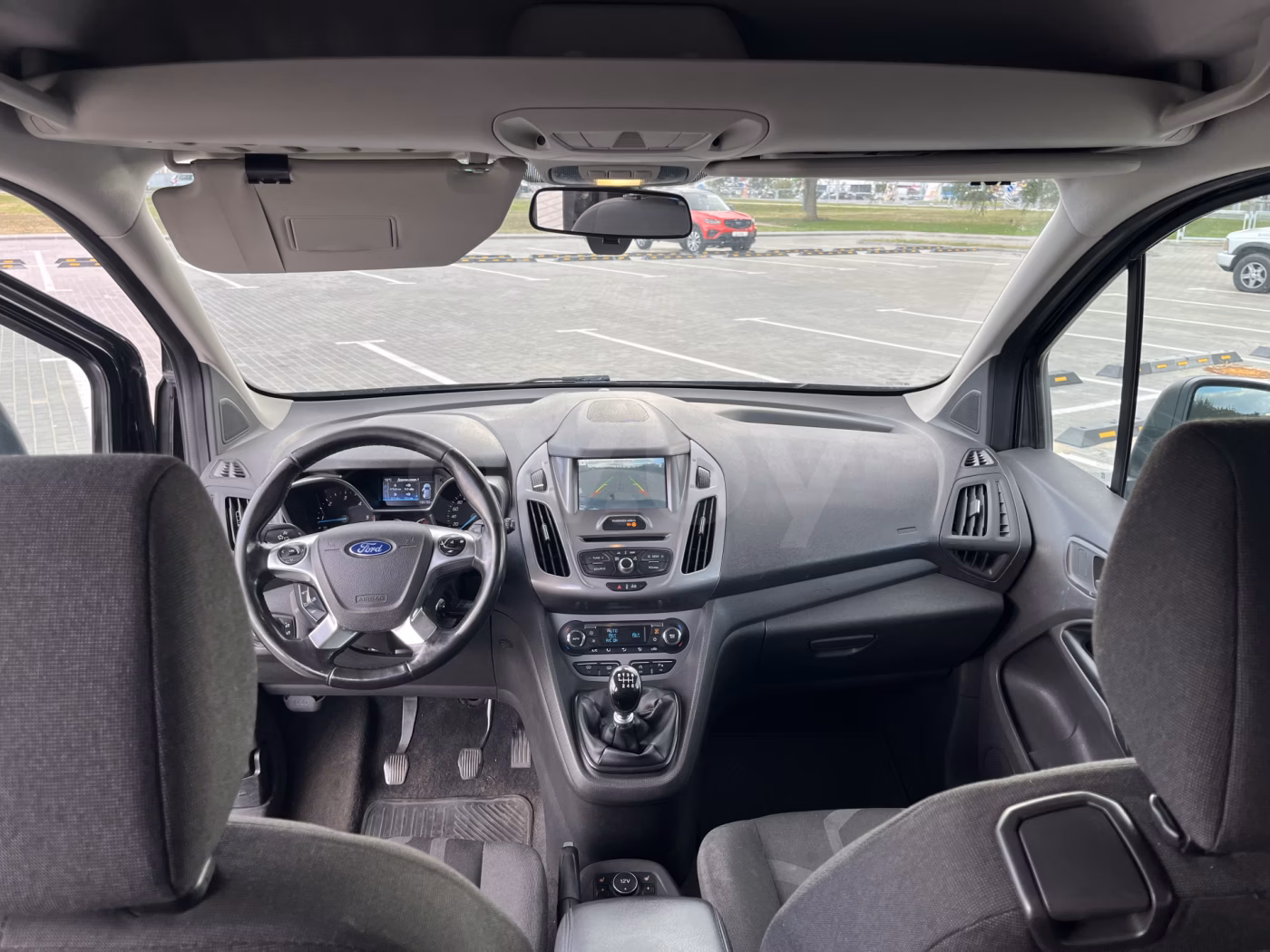 Ford Tourneo Connect фото 5