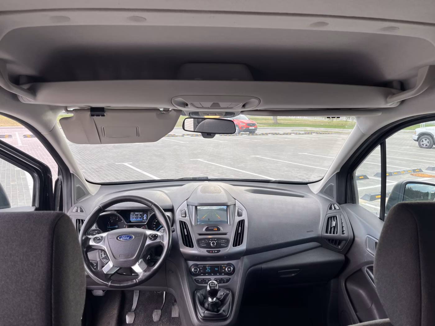 Ford Tourneo Connect фото 7