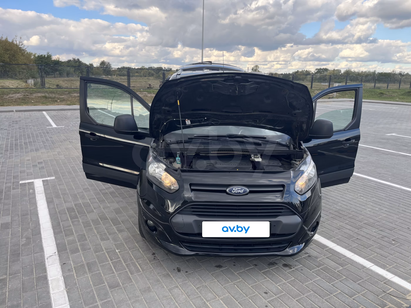 Ford Tourneo Connect фото 15