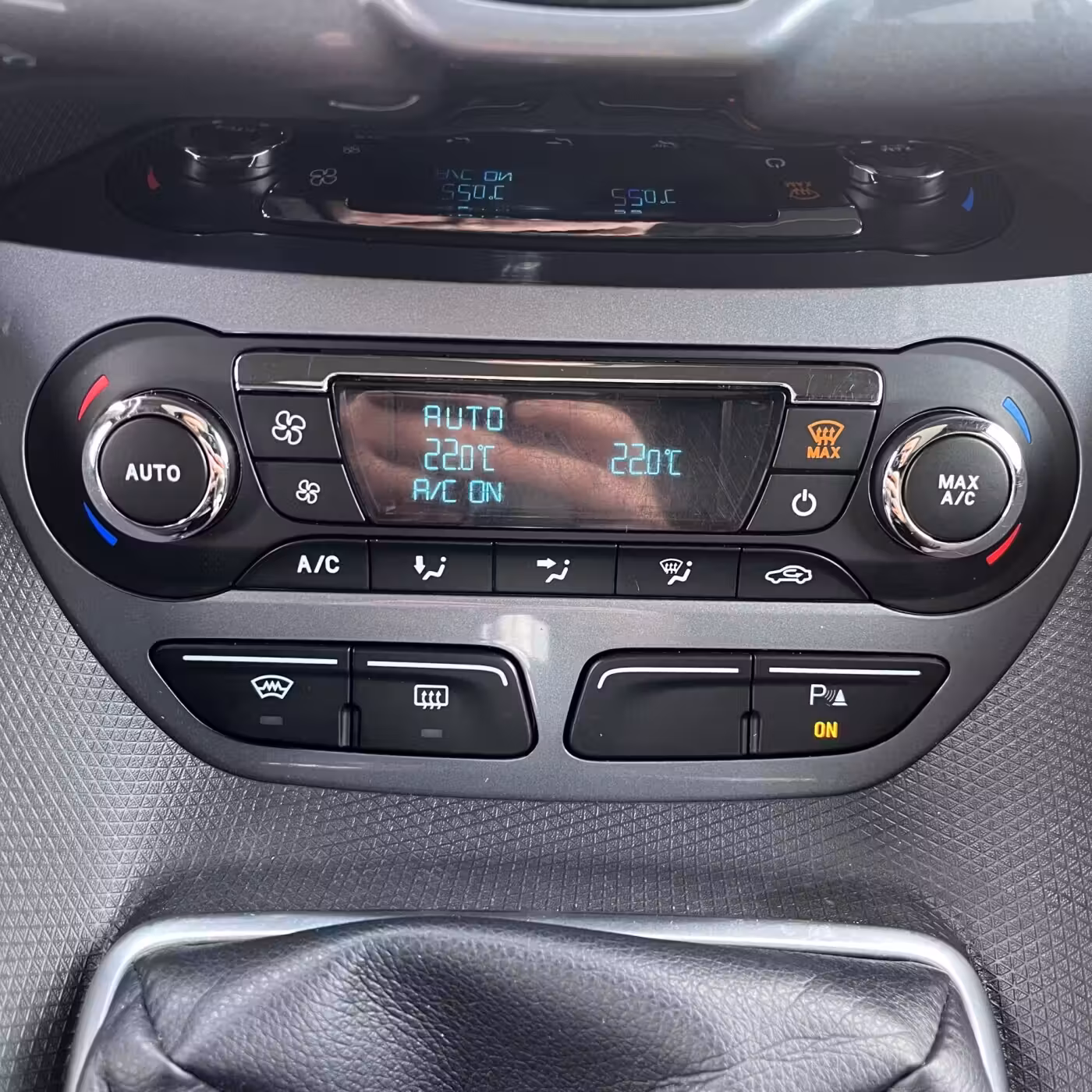 Ford Tourneo Connect фото 14