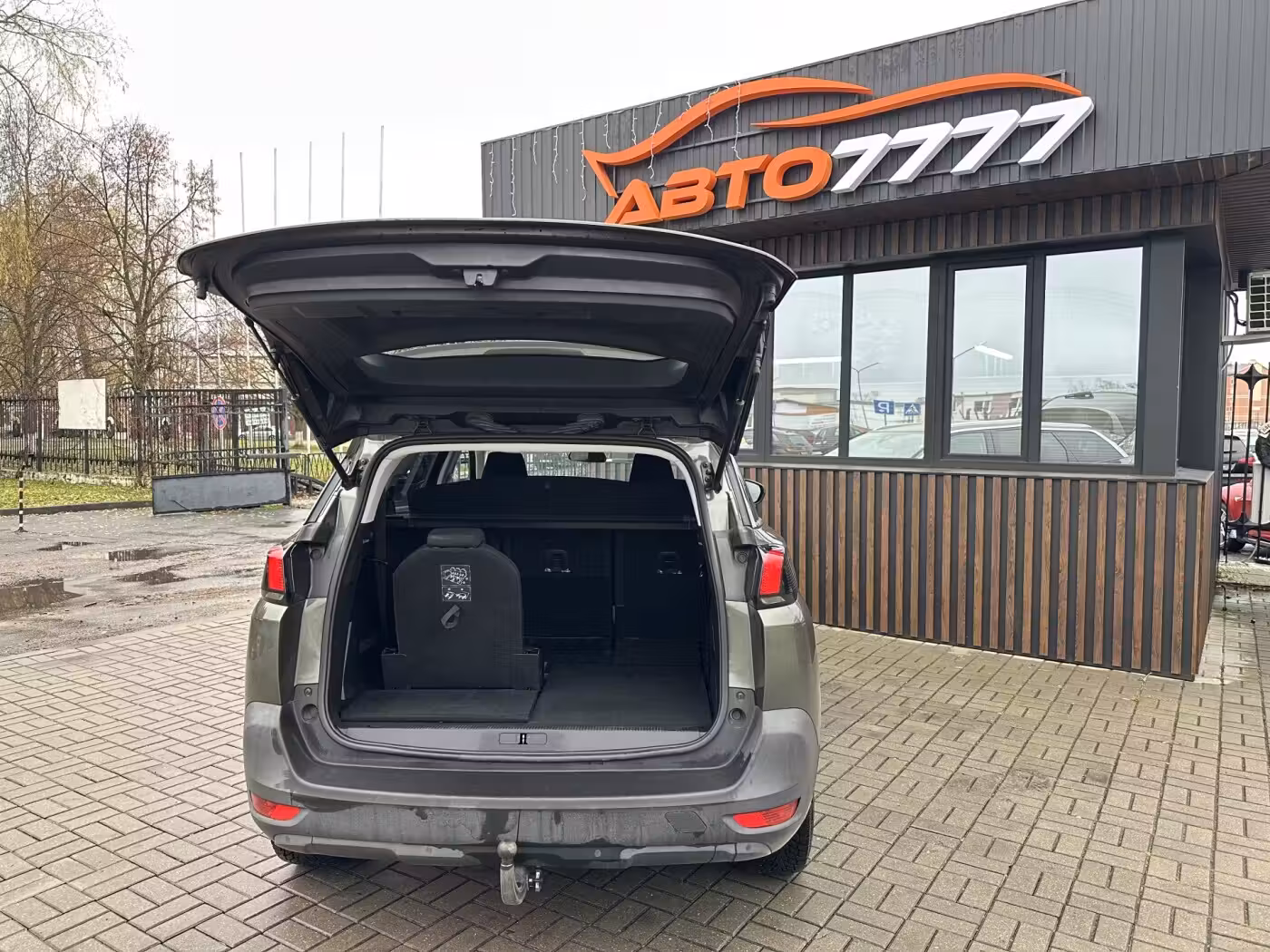 Peugeot 5008 фото 7