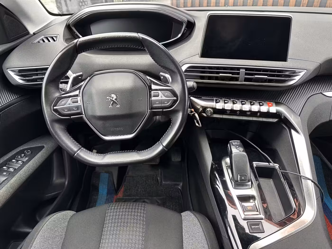 Peugeot 5008 фото 11