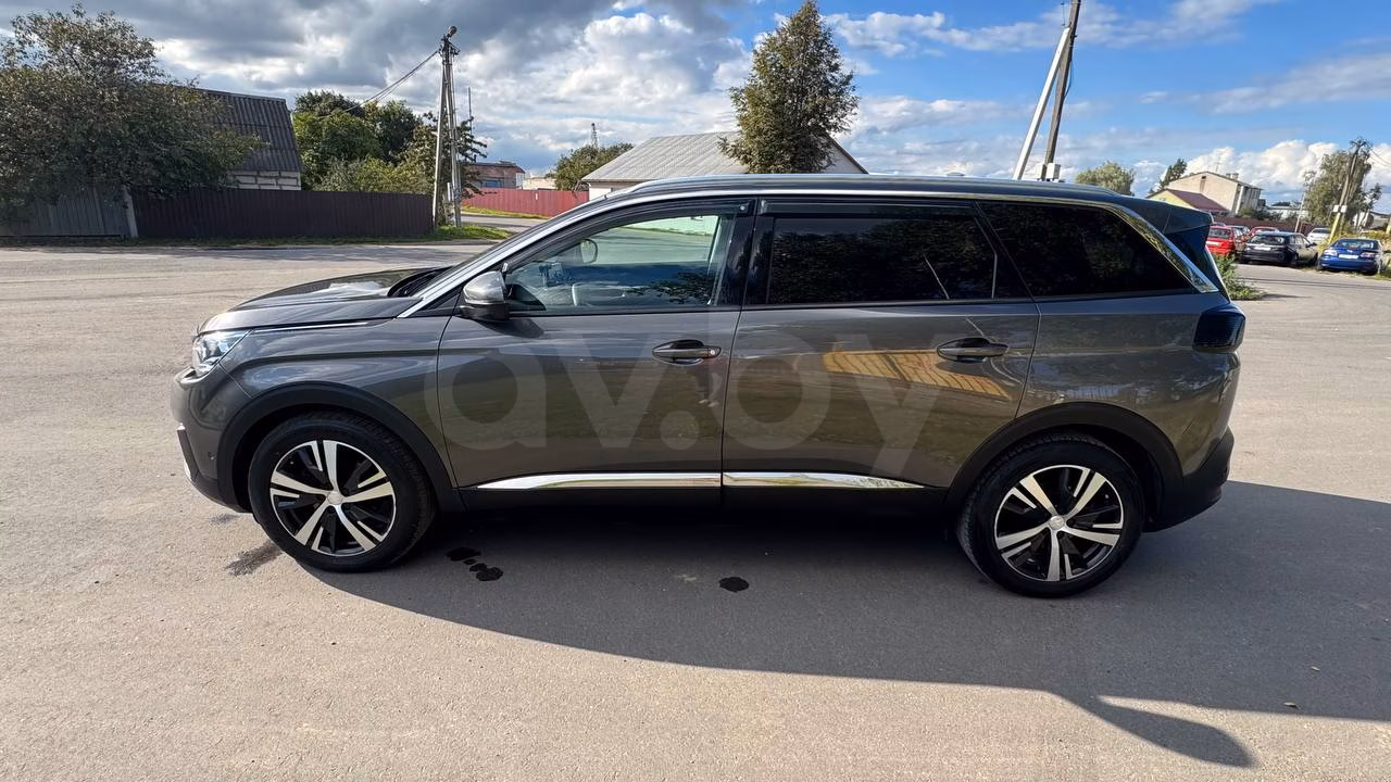Peugeot 5008 фото 3