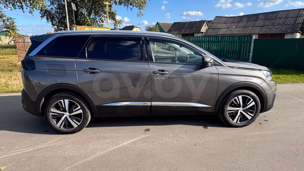 Peugeot 5008 фото 4