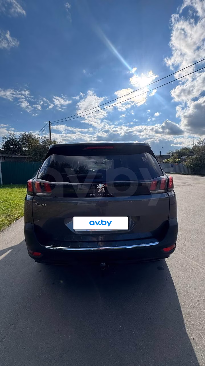 Peugeot 5008 фото 6