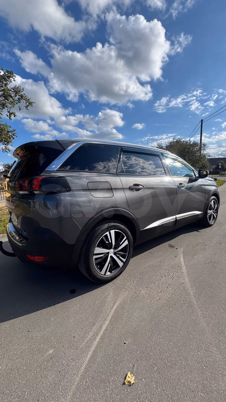 Peugeot 5008 фото 7