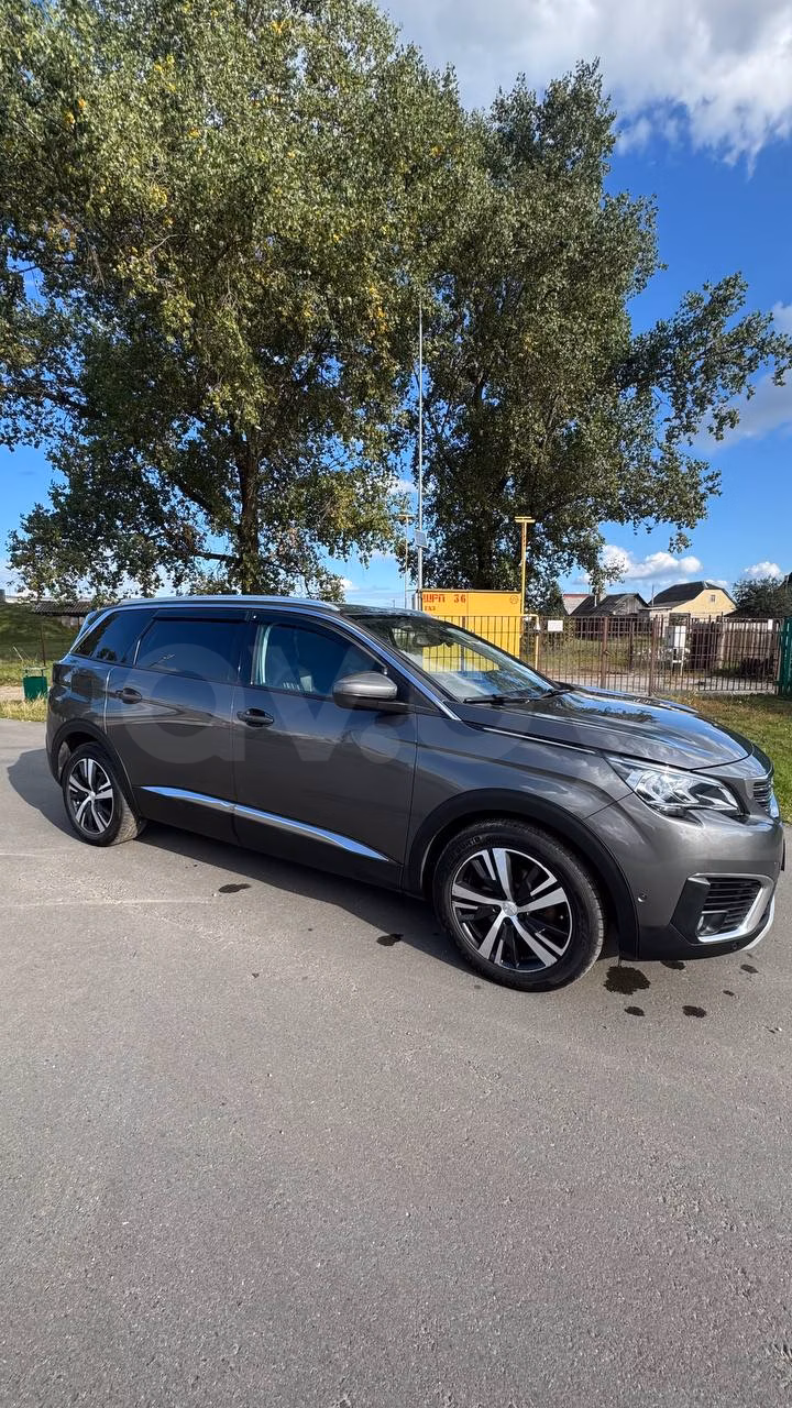 Peugeot 5008 фото 8