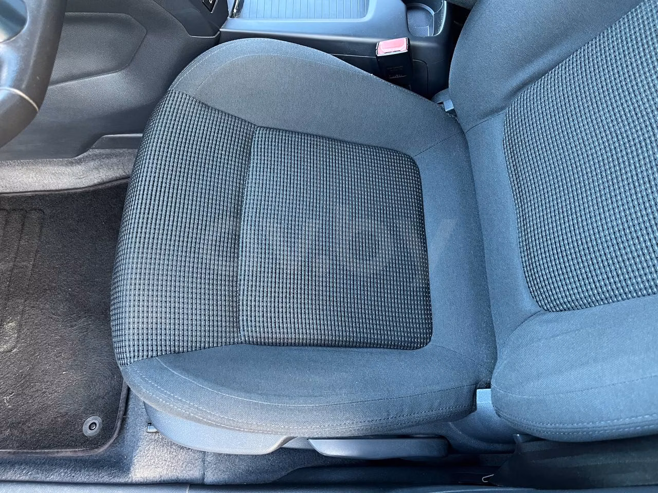 Peugeot 5008 фото 16