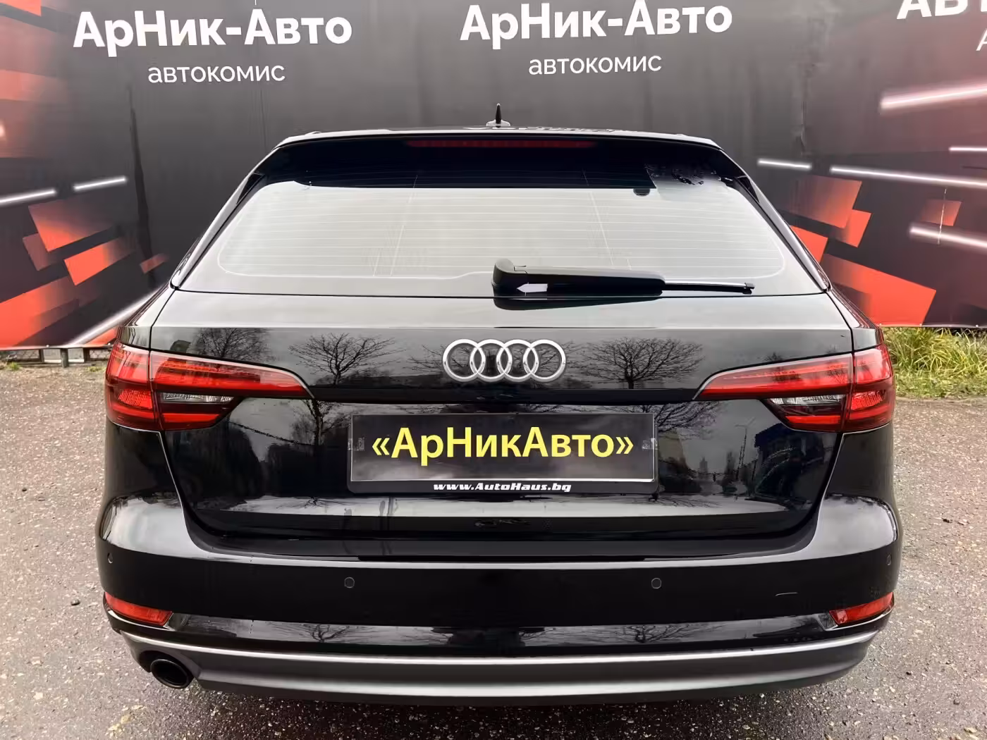 Audi A4 фото 4