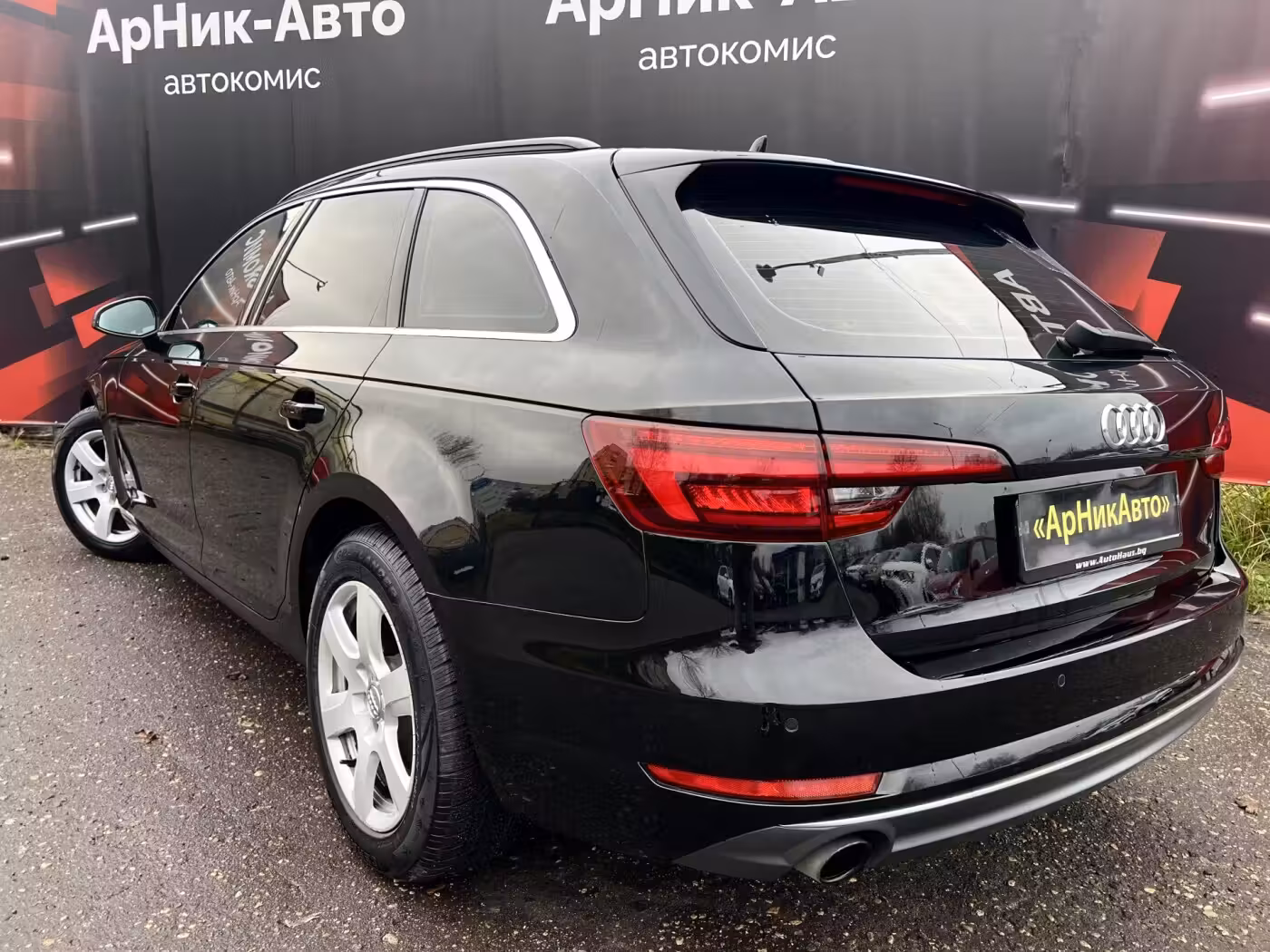 Audi A4 фото 6