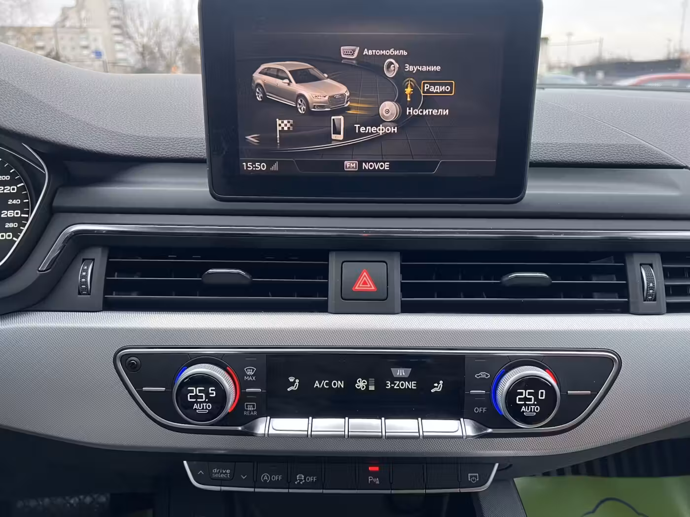 Audi A4 фото 9